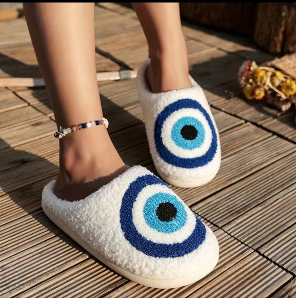 Soft & Cozy Boho Brand New Lucky Evil Eye of Protection Plush Sherpa Slippers - Picture 3 of 15